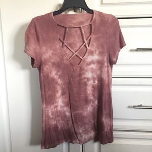 American Eagle Criss-Cross t-shirt
